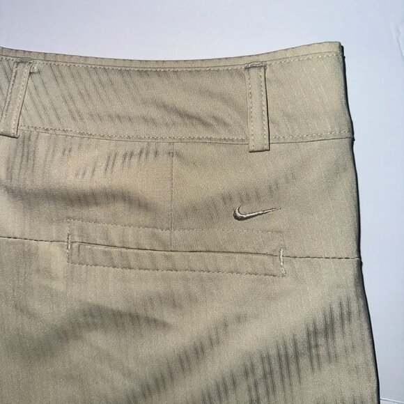 WOMENS | SIZE 10 | NIKE GOLF SHORTS | DRY FIT | LIGHT BEIGE | LIKE NEW! - Picture 4 of 6